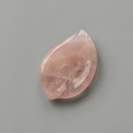 Rose Quartz Leaf Shape Thumb stone 2 inch (0.7 x 3.5 x 5cm) A/A+