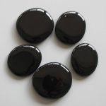 Black Obsidian Smooth Stone 1.6 inch (0.8-1 x 3.5-4.5cm) A