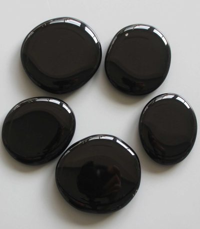 Black Obsidian Smooth Stone 1.6 inch (0.8-1 x 3.5-4.5cm) A