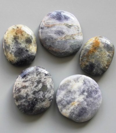 Iolite Smooth Stone 1.6 inch (0.8-1 x 3.5-4.5cm) A/B