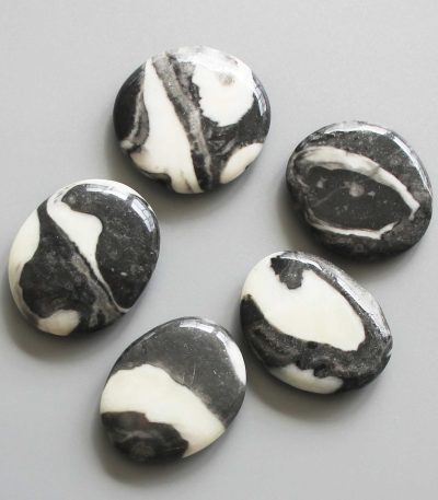 Shell Jasper China Smooth Stone 1.6 inch (0.8-1 x 3.5-4.5cm) A