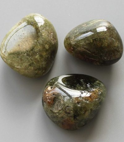 Green Garnet Tumble Stone 1 inch (2-3cm) A