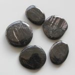 Hypersthene Smooth Stone 1.6 inch (0.8-1 x 3.5-4.5cm) A/B