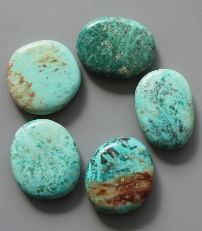 Chrysocolla Turquoise Smooth Stone 1.6 inch (0.8-1 x 3.5-4.5cm) A