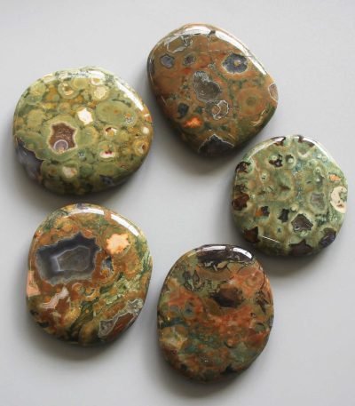 Rhyolite Smooth Stone 1.6 inch (0.8-1 x 3.5-4.5cm) A