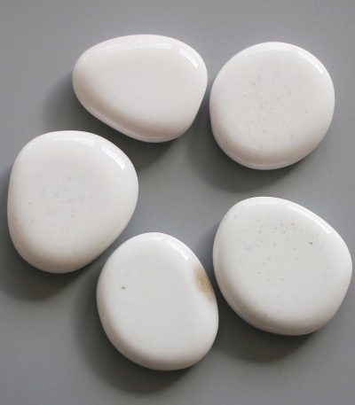 White Opal Australia Smooth Stone 1.6 inch (0.8-1 x 3.5-4.5cm) A