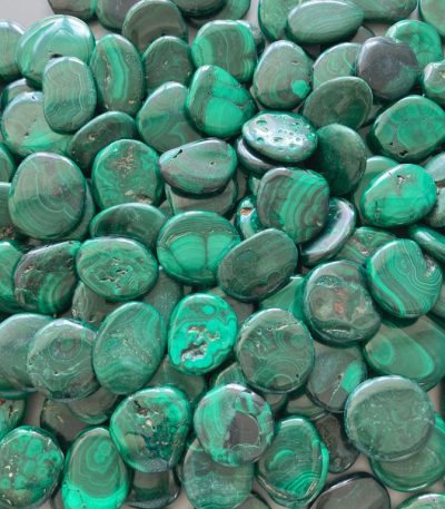 Malachite Smooth Stone 1.6 inch (0.9 x 4cm) A/B