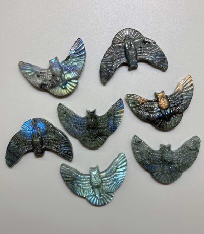 Labradorite Flying Owl 9/10×30×50mm AA