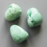 Green Shrilng Glass Tumble Stone 1 inch (2-3cm) A
