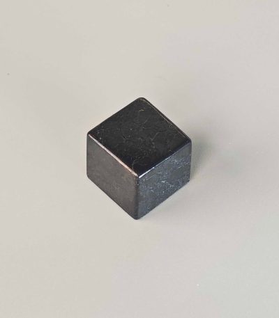 Shungite Cube 1.6 inch (4cm） A