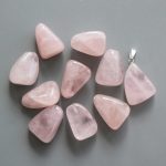 Rose Quartz Free Form Tumble Pendant With Metal M004 18-25mm A