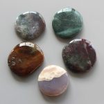 Fancy Agate Smooth Stone 1.6 inch (0.8-1 x 3.5-4.5cm) A/B