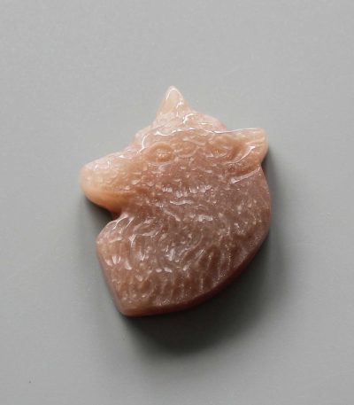 Moonstone Orange Wolf head 10x32x38mm A+
