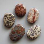 Mix Color Snowflake Smooth Stone 1.6 inch (0.8-1 x 3.5-4.5cm) A