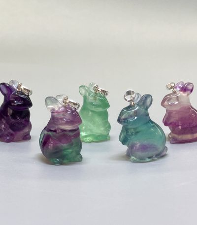 Rainbow Fluorite Rabbit P Pendant With Silver 20/25mm A/A+