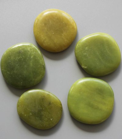 Serpentine Green Ch Smooth Stone 1.6 inch (0.8-1 x 3.5-4.5cm) A/A+