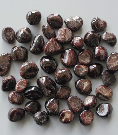 Garnet Tumble Stone 1 inch (2-3cm) A/B