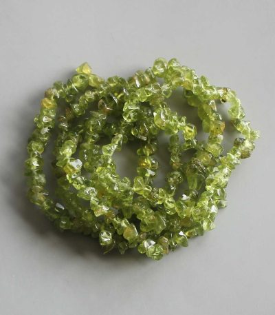 Peridot Chips Bracelet 4/8mm A+