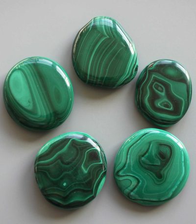 Malachite Smooth Stone 1.6 inch (0.8-1 x 3.5-4.5cm) A/A+