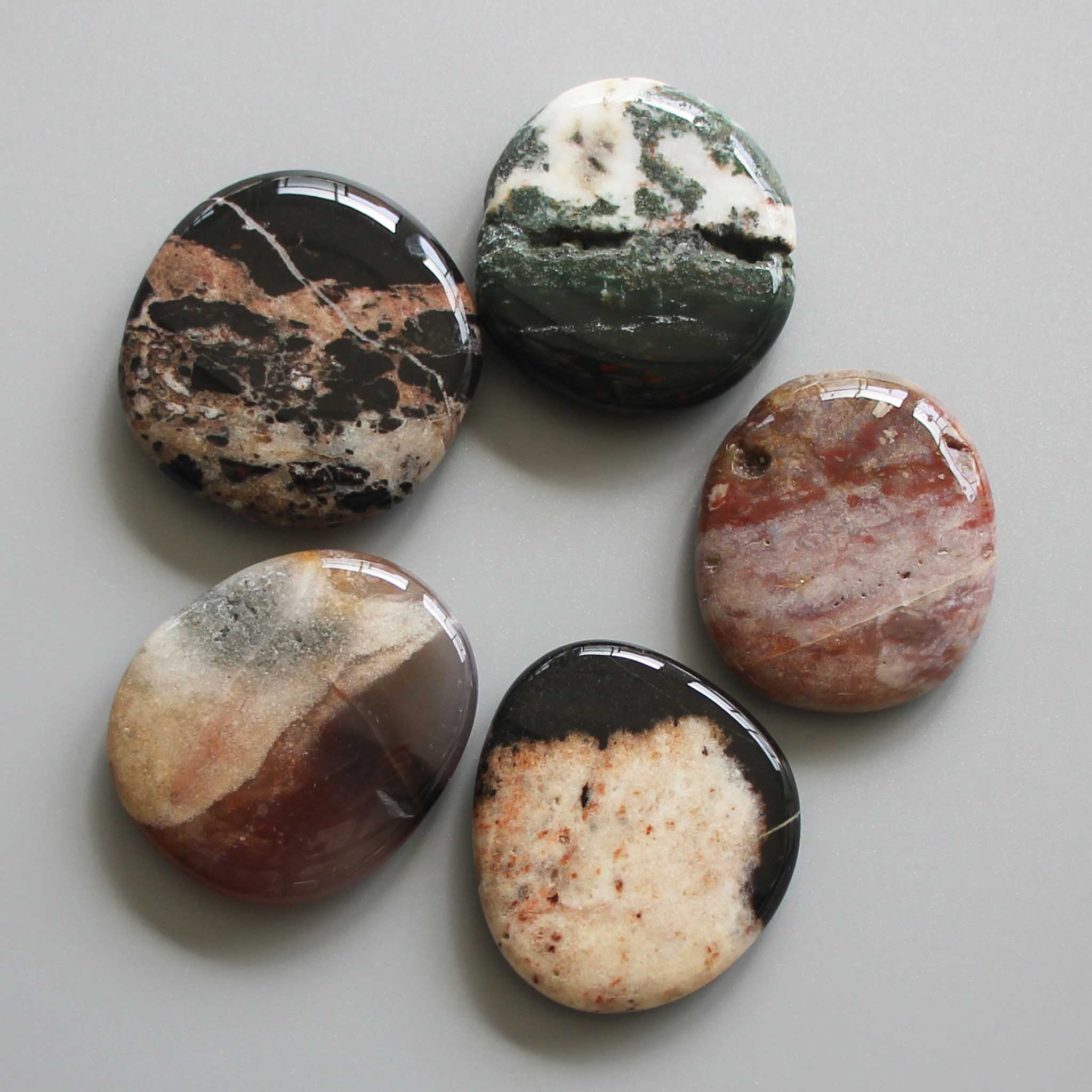 59ee8954998c7c8b1c8e3bf58b278240-1 Sardonyx Jasper Smooth Stone 1.6 inch (0.8-1 x 3.5-4.5cm) A/B