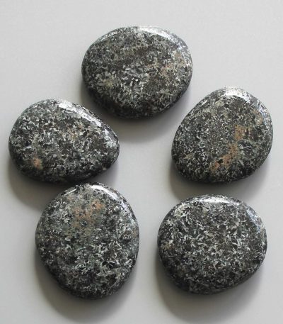 Christmas Flower Jasper Smooth Stone 1.6 inch (0.8-1 x 3.5-4.5cm) A