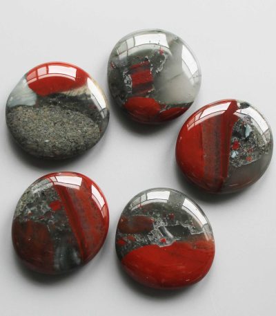 Blood Stone Af Smooth Stone 1.6 inch (0.8-1 x 3.5-4.5cm) A+/AA