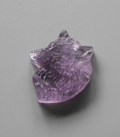 Amethyst Wolf head 10x32x38mm A+