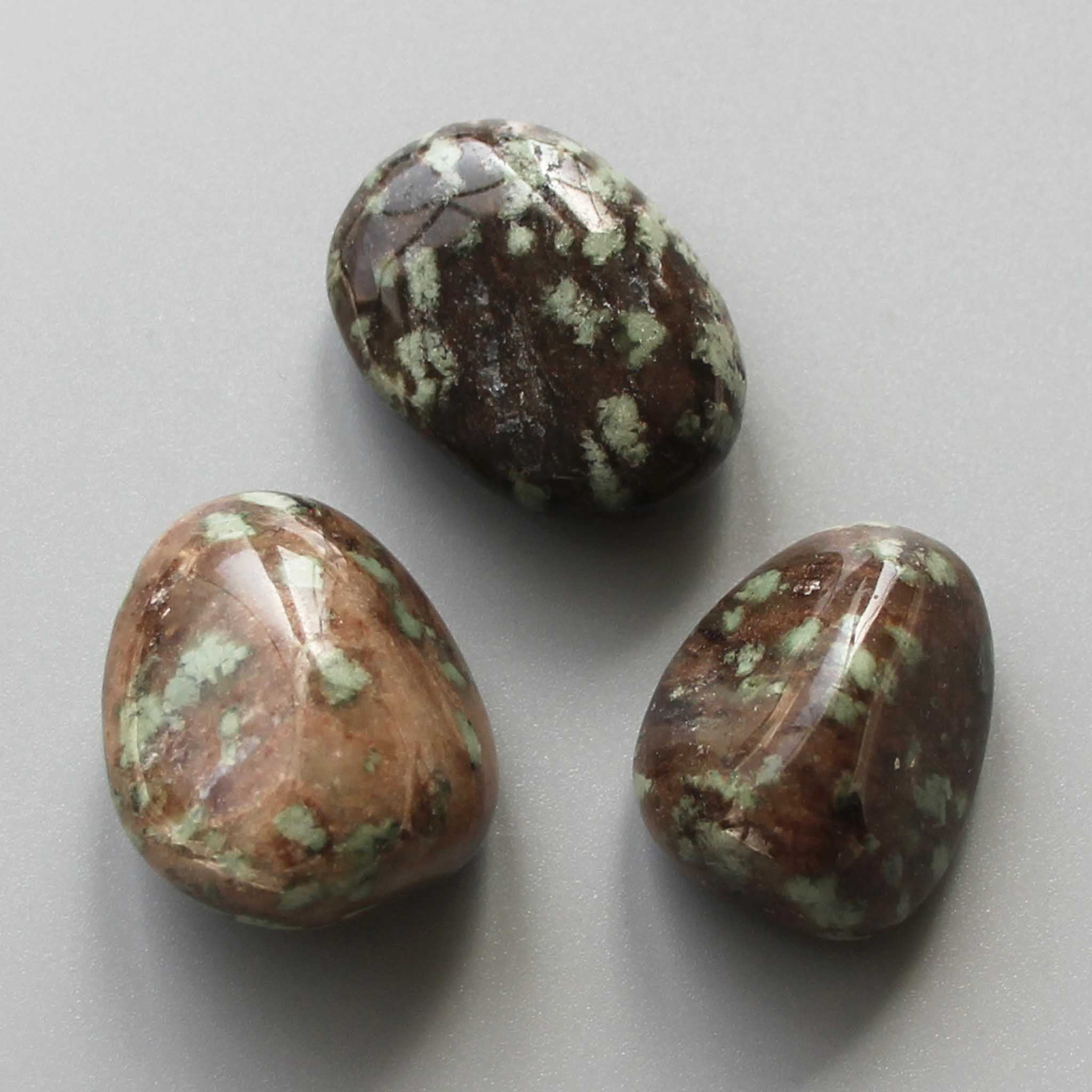 651cba2b8a5d803c43239de3a441e73d-1 Nundoorite Tumble Stone 1 inch (2-3cm) A