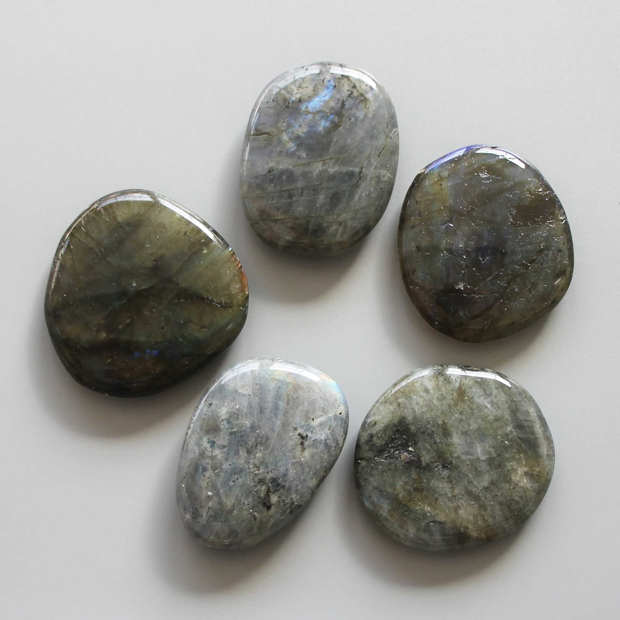 6e1a5c00fb226061a64506315d1c2a1e-1 Labradorite Smooth Stone 1.6 inch (0.8-1 x 3.5-4.5cm) A