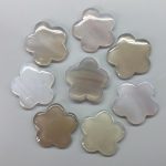 Agate Flower Shape Thumb Stone 1.6 inch (0.65 x 4 x 4cm) A