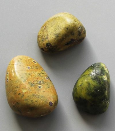 Stitchtite & Serpentine Tumble Stone 1 inch (2-3cm) A/B