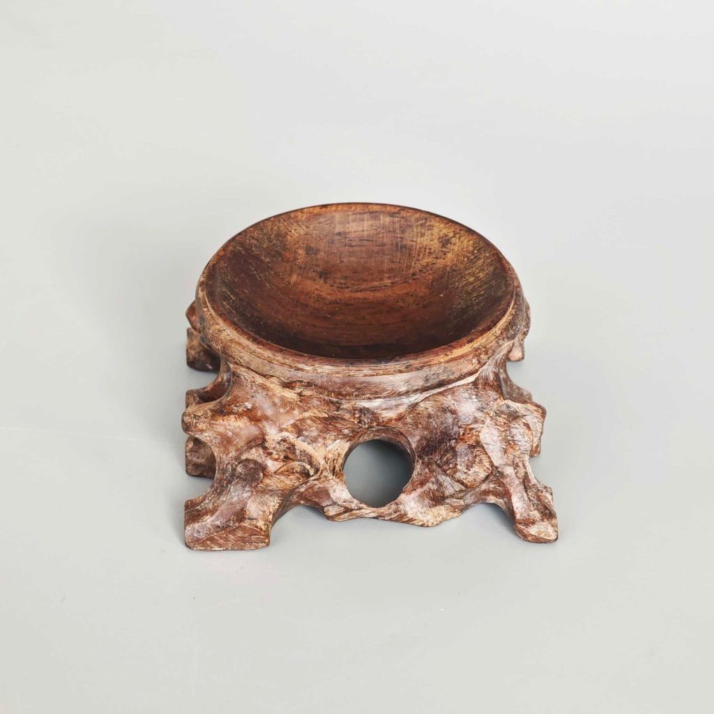 (Stone TBC) Ball Stand With Carving Base 3.5x6.5cm (Grade TBC)