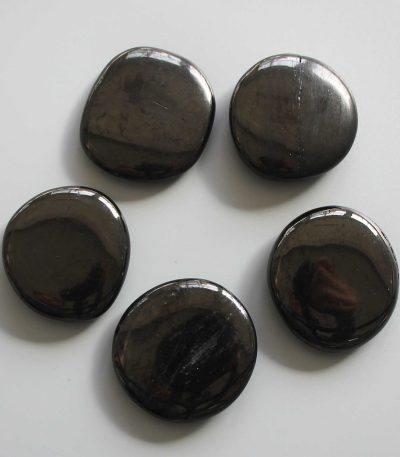 Jet Smooth Stone 1.6 inch (0.8-1 x 3.5-4.5cm) A