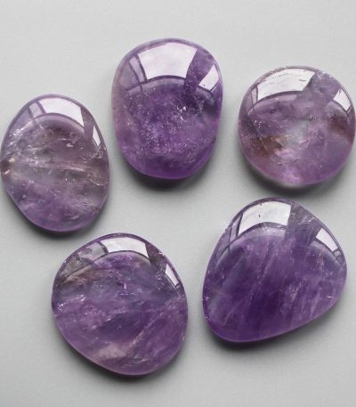Amethyst Smooth Stone 1.6 inch (0.8-1 x 3.5-4.5cm) A/A+