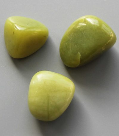 Serpentine Green Ch Tumble Stone 1 inch (2-3cm) A