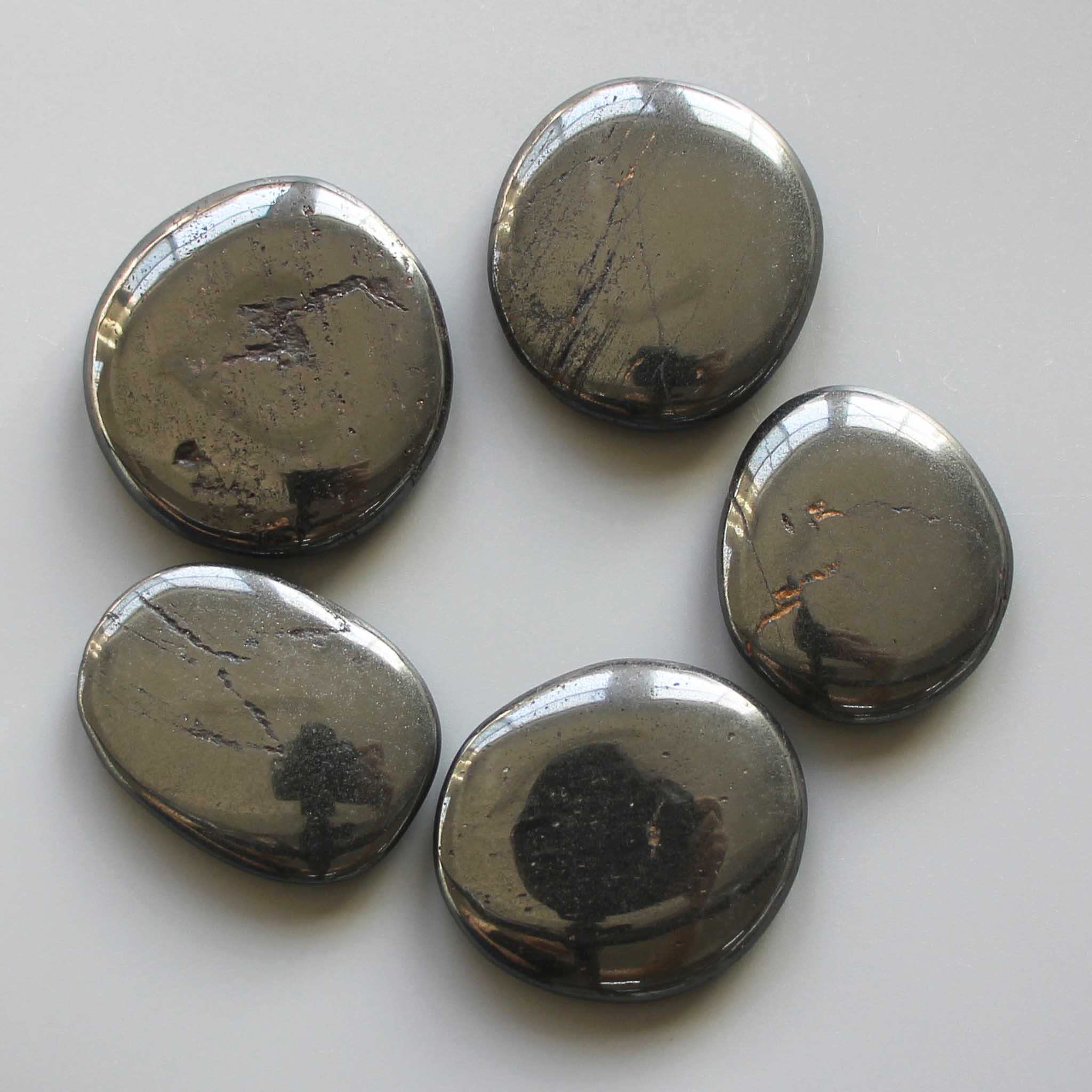 8935283c0b0e35625e493d3c2ecee8db-1 Hematite Smooth Stone 1.6 inch (0.8-1 x 3.5-4.5cm) A/B