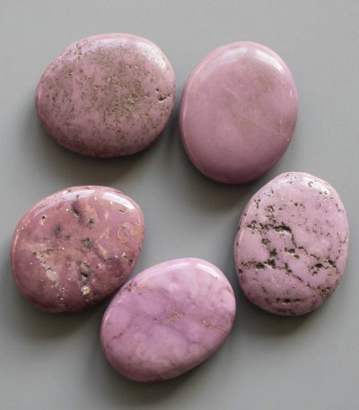 Phosphosiderite Smooth Stone 1.6 inch (0.8-1 x 3.5-4.5cm) A