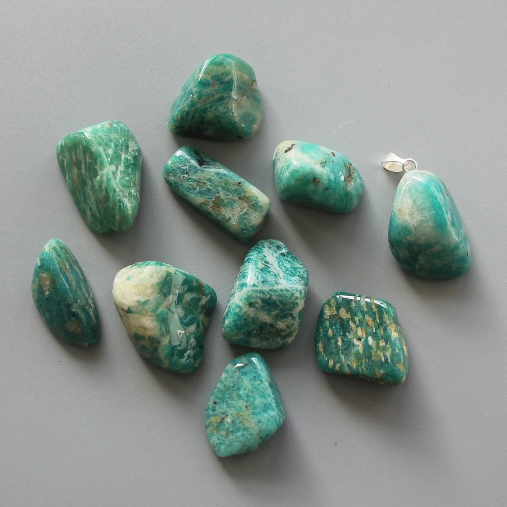 Green Amazonite Free Form Tumble Pendant With Metal M004 18-25mm A-/B+