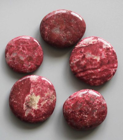 Thulite Smooth Stone 1.6 inch (0.9 x 4cm) A/A+