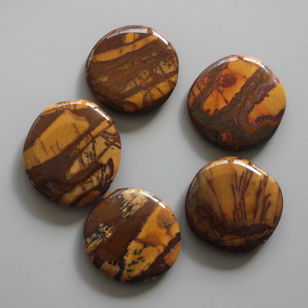 Banded Yellow Jasper Smooth Stone 1.6 inch (0.8-1 x 3.5-4.5cm) A