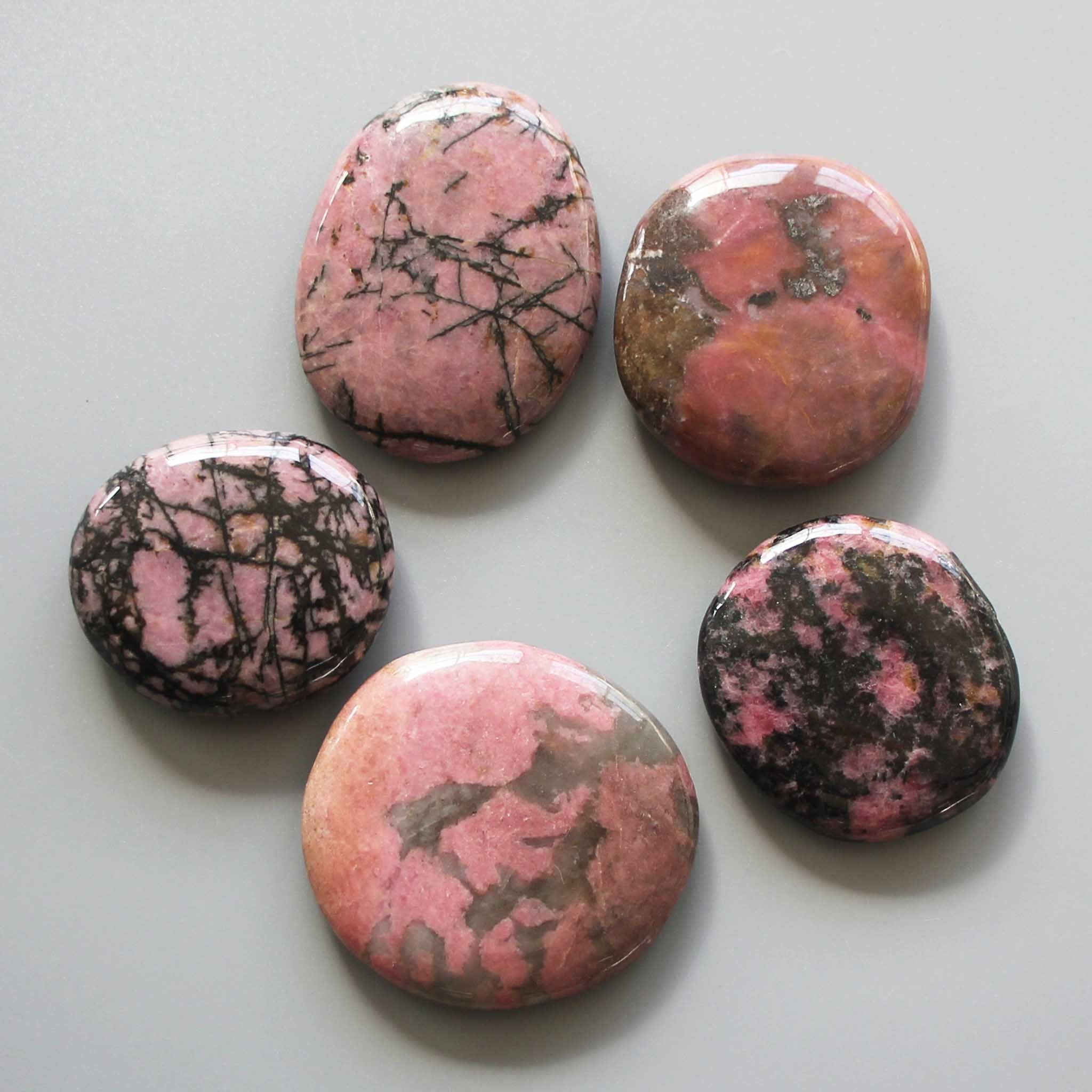 98440bb8e9211bd2b0cbdc93d172d6fe-1 Rhodonite Smooth Stone 1.6 inch (0.8-1 x 3.5-4.5cm) A/A+