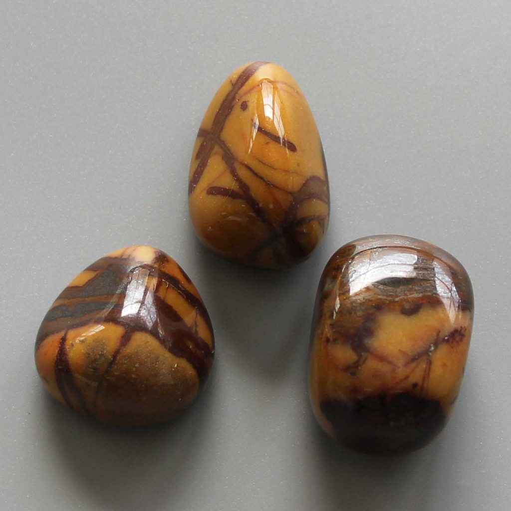 Banded Yellow Jasper Tumble Stone 1 inch (2-3cm) A