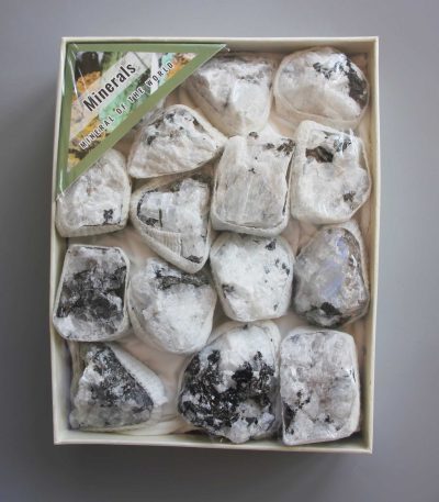 Moonstone With Spark Blue Color Rough Box Set 40x135x175mm A