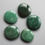Green Fuchsite India Smooth Stone 1.6 inch (0.8-1 x 3.5-4.5cm) A