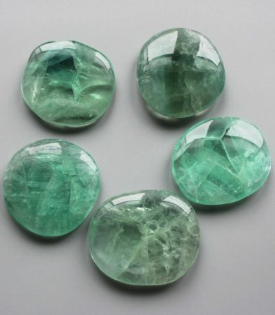 Green Fluorite Smooth Stone 1.6 inch (0.8-1 x 3.5-4.5cm) A