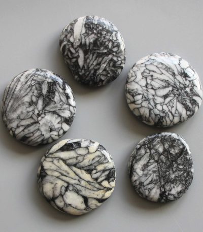 Pinolith Smooth Stone 1.6 inch (0.8-1 x 3.5-4.5cm) A/A+