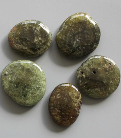 Green Garnet Smooth Stone 1.6 inch (0.8-1 x 3.5-4.5cm) A