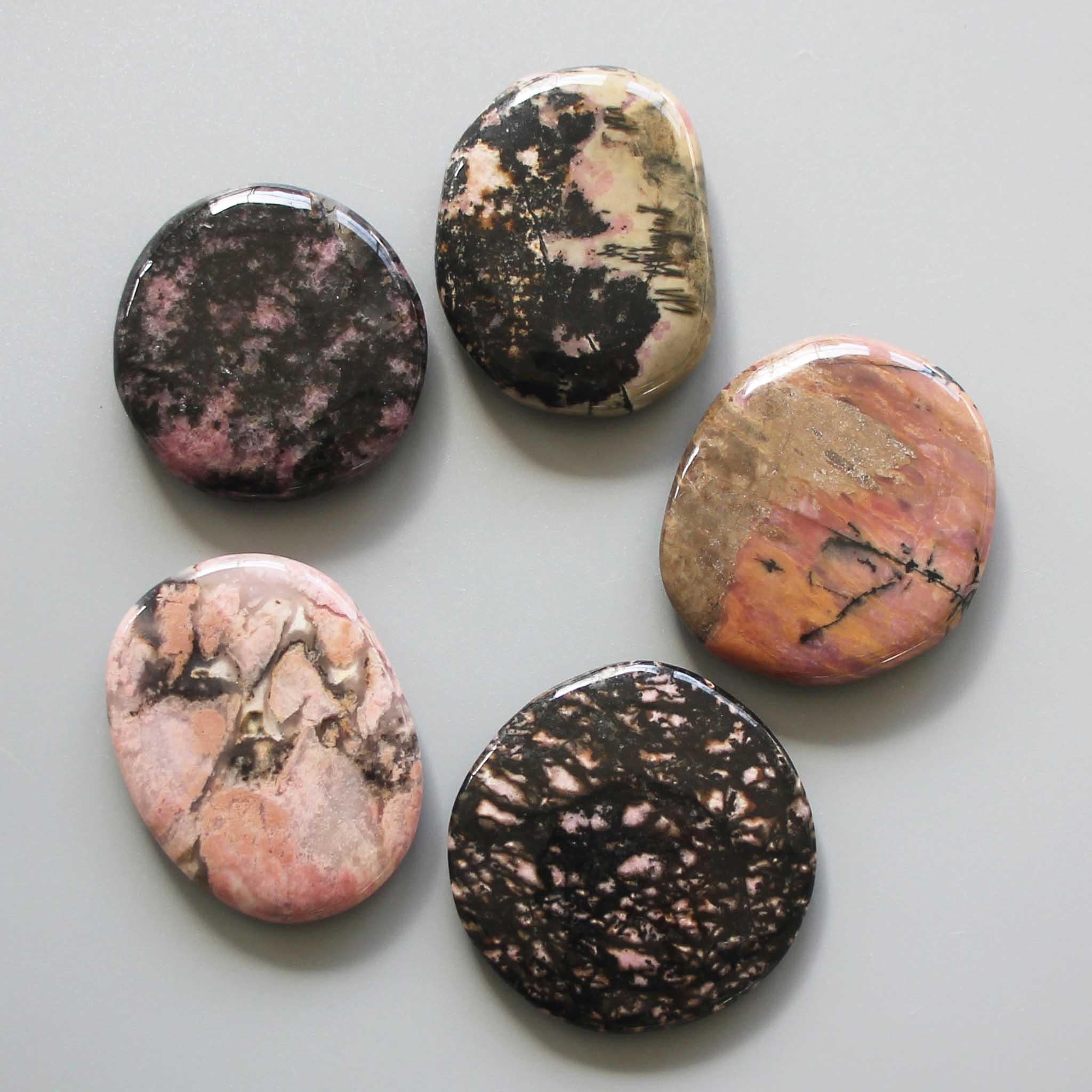 bca8b1adc1add5a8e38c52f493cc0689-1 Rhodonite Smooth Stone 1.6 inch (0.8-1 x 3.5-4.5cm) A/B