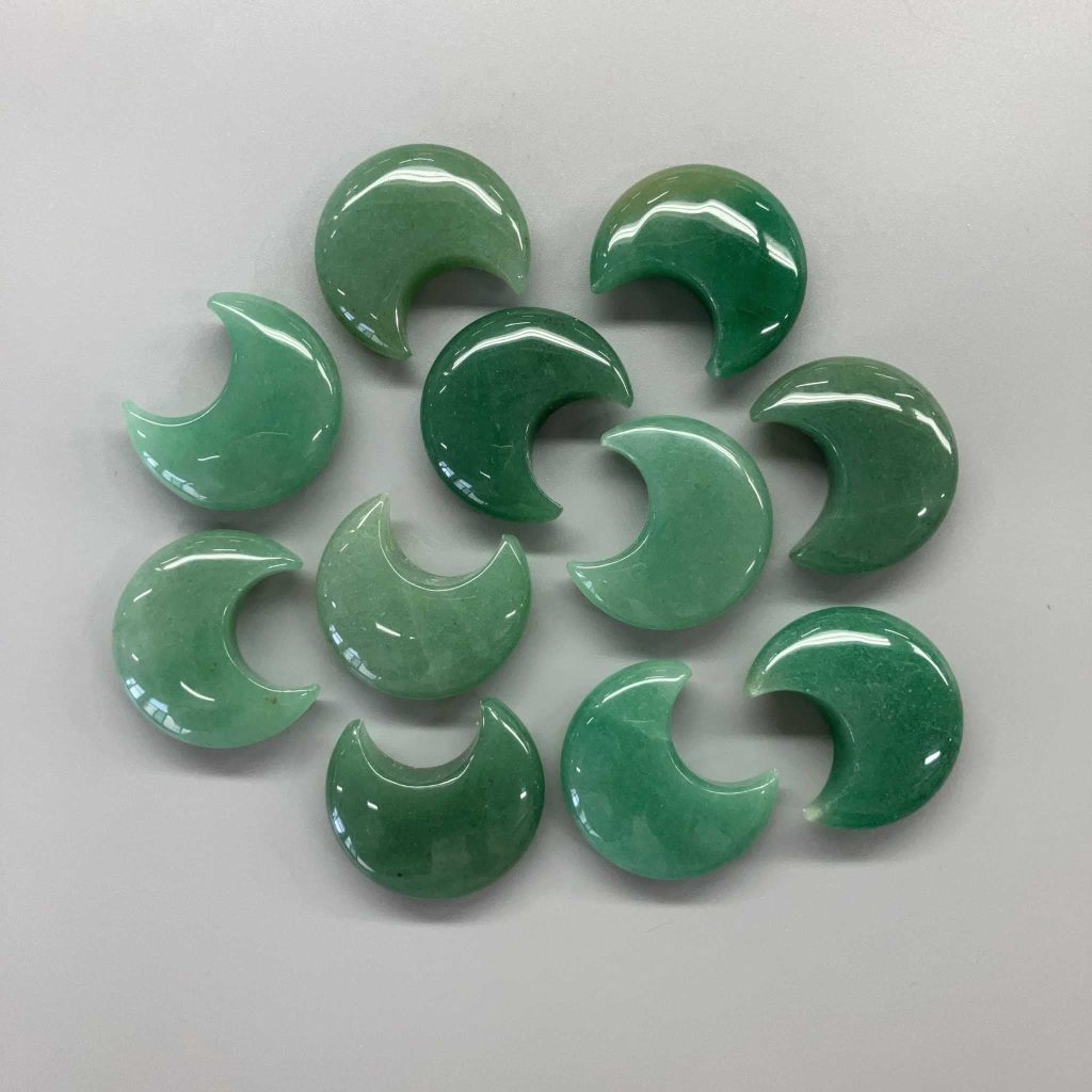 Green Aventurine Moon 1.4 inch (1.1 x 3.5cm) A