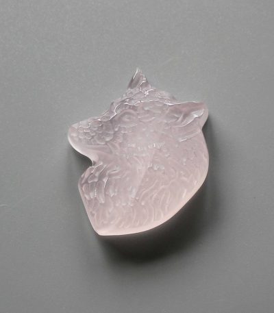 Rose Quartz Wolf head 10x32x38mm A+